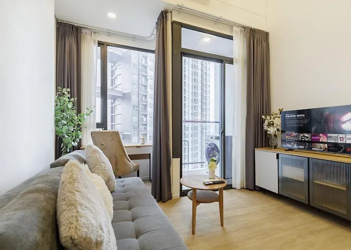 Rama9 Duplex Near Train Market Rca Free Pool Gym *