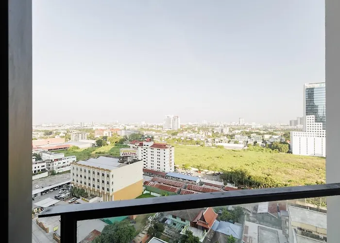 Rama9 Duplex Near Train Market Rca Free Pool Gym