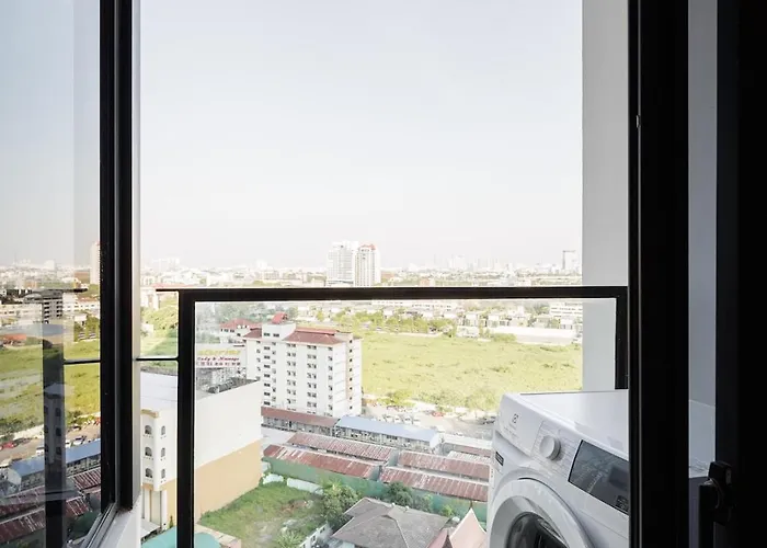 Rama9 Duplex Near Train Market Rca Free Pool Gym