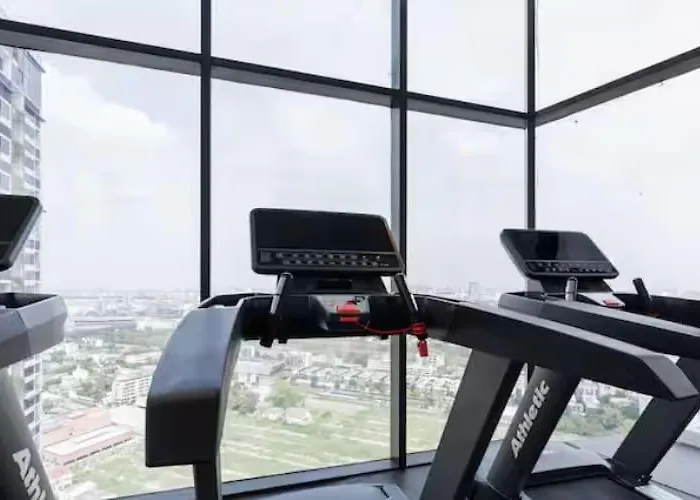 Rama9 Duplex Near Train Market Rca Free Pool Gym * Бангкок