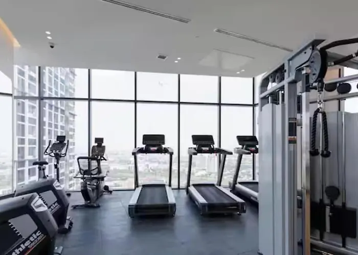 Апартаменты Rama9 Duplex Near Train Market Rca Free Pool Gym Бангкок