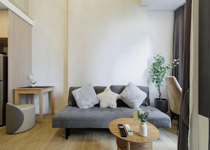 Rama9 Duplex Near Train Market Rca Free Pool Gym