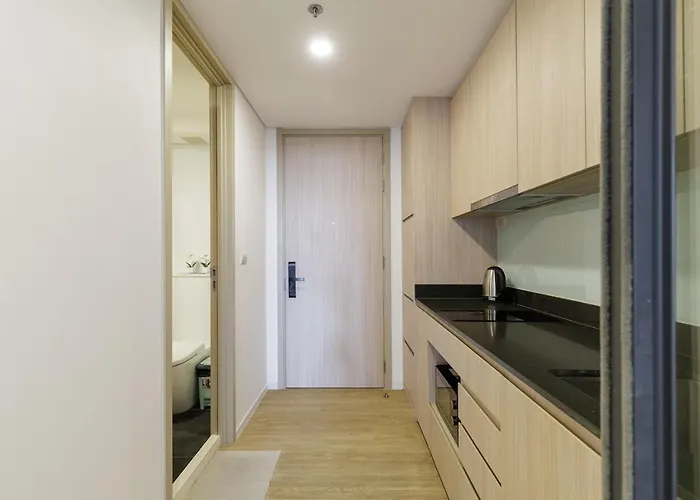 Rama9 Duplex Near Train Market Rca Free Pool Gym *