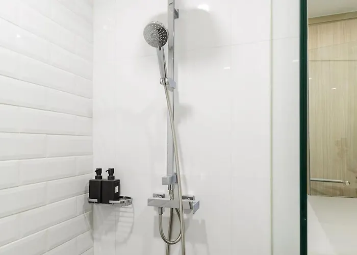Апартаменты Rama9 Duplex Near Train Market Rca Free Pool Gym Бангкок