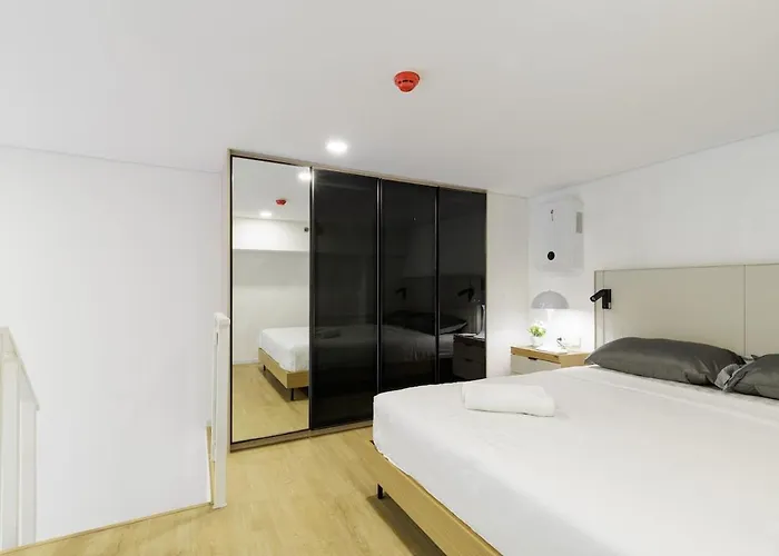Rama9 Duplex Near Train Market Rca Free Pool Gym Апартаменты *