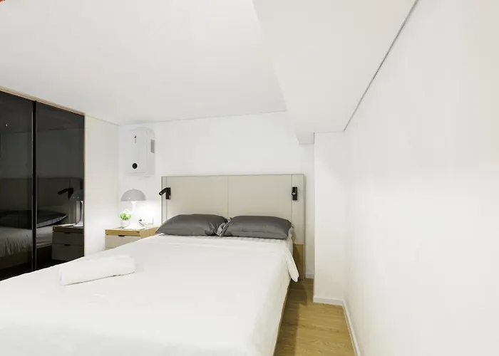 Rama9 Duplex Near Train Market Rca Free Pool Gym