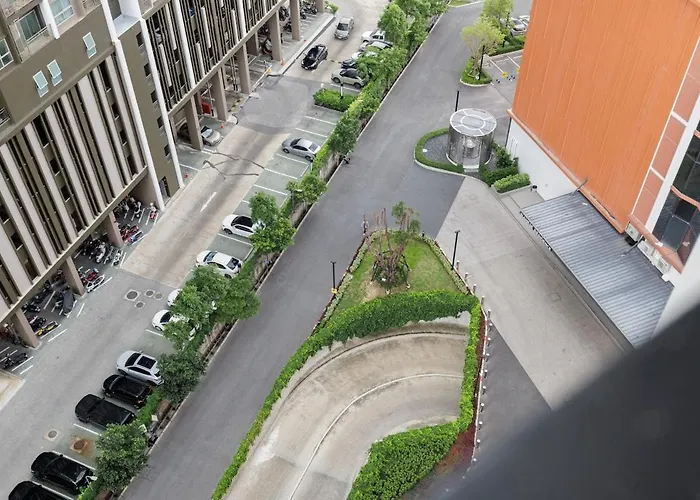 Rama9 Duplex Near Train Market Rca Free Pool Gym Апартаменты